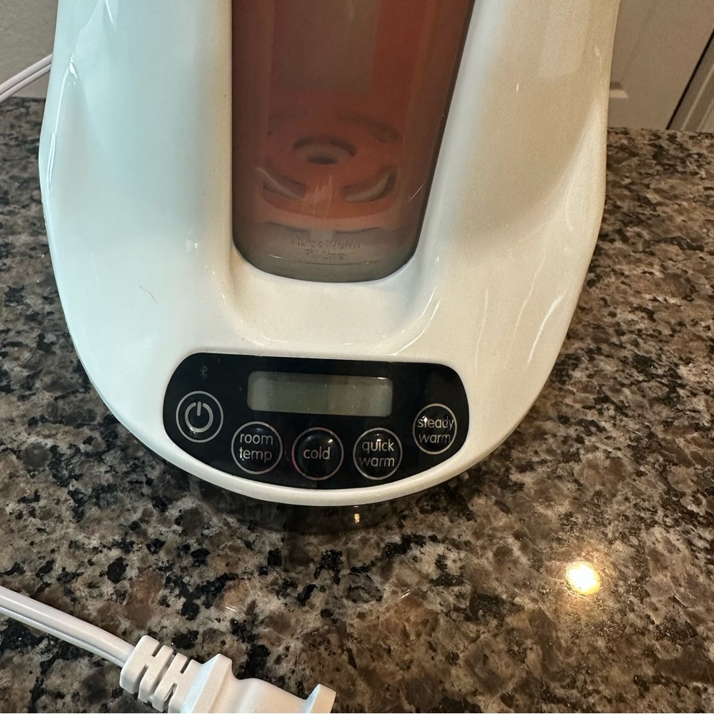 Baby Brezza Bottle Warmer - Smart with Bluetooth - Picture 2 of 6